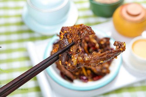 炸鸡骨架爆料视频大全图片,揭秘美食背后的制作奥秘 第2张 炸鸡骨架爆料视频大全图片,揭秘美食背后的制作奥秘 第2张
