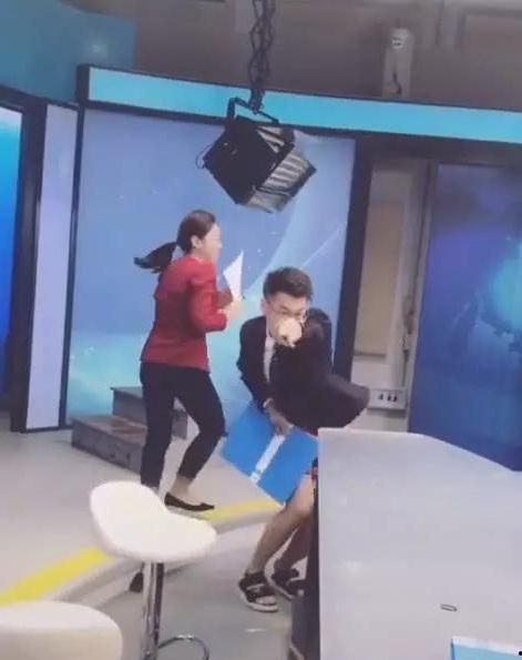 新闻爆料音乐抖音最火,最火音乐生成揭秘 第2张 新闻爆料音乐抖音最火,最火音乐生成揭秘 第2张