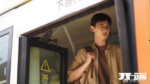 侦探开端在线观看,揭开神秘案件的序幕  第2张