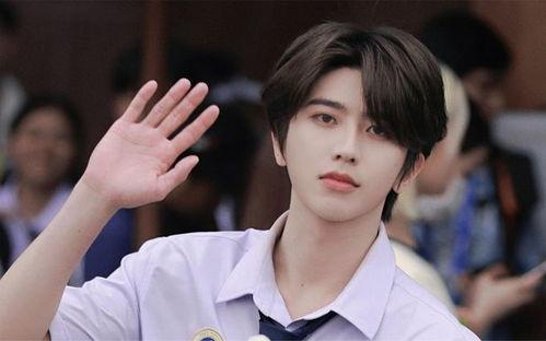 八卦蔡徐坤最新爆料,揭秘偶像背后的故事与成长  第3张